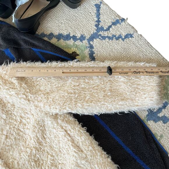 Cabi Jacket Coat Womens Size M Ivory #3024 Teddy Faux Fur Lined Shaggy Cropped - Picture 11 of 12